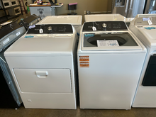 Load image into Gallery viewer, Whirlpool Washer & Gas Dryer Set - 7616 - 7617