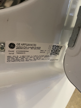 Load image into Gallery viewer, GE Washer and Gas Dryer Set - 4554 - 4550