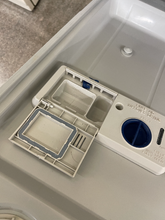 Load image into Gallery viewer, Whirlpool Dishwasher - 5596