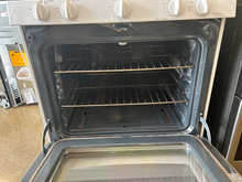 Load image into Gallery viewer, GE Gas Stove -7804