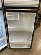 Load image into Gallery viewer, GE Stainless Refrigerator - 5658