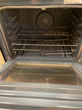 Load image into Gallery viewer, Whirlpool Gas Stove - 6036