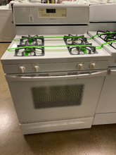 Load image into Gallery viewer, Whirlpool Gas Stove - 5580