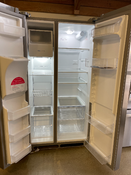 Frigidaire 25.6 cu ft Side by Side Refrigerator - 3992 – Shorties