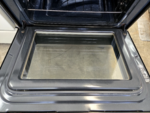 Load image into Gallery viewer, (T09025) Frigidaire Gas Stove - 9025