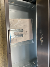 Load image into Gallery viewer, Whirlpool - 5.0 Cu. Ft. Gas Stove - 6047