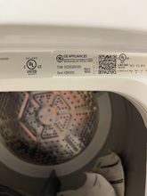 Load image into Gallery viewer, GE 2.3 cu ft Washer and Gas Dryer Set - 5112