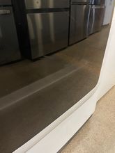 Load image into Gallery viewer, Samsung Washer and Gas Dryer Set - 5272 - 5383