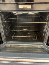 Load image into Gallery viewer, GE Stainless Electric Stove - 5514
