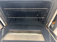 Load image into Gallery viewer, (T08775) Frigidaire Gas Stove - 8775
