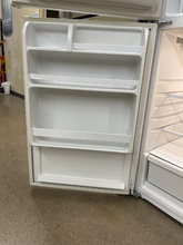 Load image into Gallery viewer, Whirlpool Refrigerator - 5727