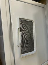 Load image into Gallery viewer, Whirlpool 3.9 cu ft and 5.9 cu ft Washer & Gas Dryer Set - 7610