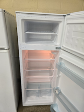 Load image into Gallery viewer, Criterian Refrigerator - 7877