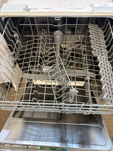 Load image into Gallery viewer, (T08630) Bosh Dishwasher - 8630