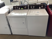 Load image into Gallery viewer, Speed Queen Washer and Electric Dryer Set - 5826 - 5827