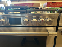 Load image into Gallery viewer, Frigidaire Professional Stainless Steel Gas Stove - 7227