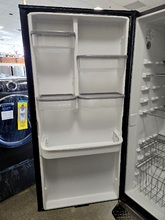 Load image into Gallery viewer, Gladiator Freezer - 6146