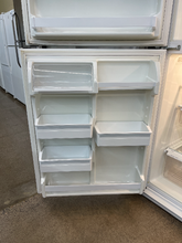 Load image into Gallery viewer, Kenmore Refrigerator - 5781