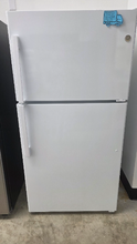 Load image into Gallery viewer, (T08410) GE 21.9 cu ft Garage Ready Refrigerator - 8410