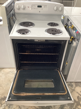 Load image into Gallery viewer, (T08781) GE Coil Electric Stove - 8781