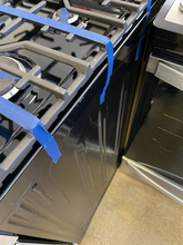Load image into Gallery viewer, Frigidaire Stainless Gas Stove - 4015