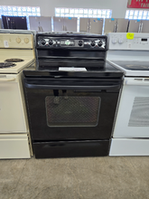 Load image into Gallery viewer, GE Electric Stove - 8121