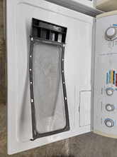 Load image into Gallery viewer, Whirlpool Washer and Gas Dryer Set- 8071