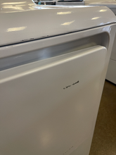Load image into Gallery viewer, GE Washer and Gas Dryer Set - 4554 - 4550
