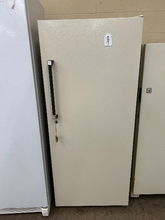 Load image into Gallery viewer, Upright Freezer - 7400