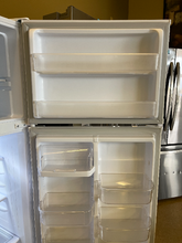 Load image into Gallery viewer, Seasons Refrigerator - 4049