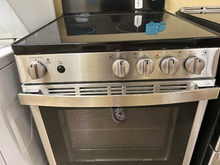 Load image into Gallery viewer, GE 24" Electric Stove - 6831