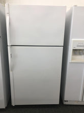 Load image into Gallery viewer, Kenmore Refrigerator - 4599