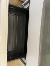 Load image into Gallery viewer, Kenmore Gas Stove - 4915