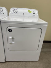 Load image into Gallery viewer, Amana Washer and Electric Dryer Set - 7714 - 1763