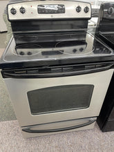 Load image into Gallery viewer, GE Electric Stainless Stove - 4449