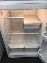 Load image into Gallery viewer, GE Refrigerator - RFT-1561