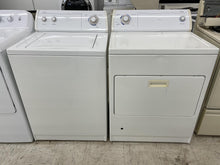 Load image into Gallery viewer, Whirlpool Washer and Gas Dryer Set - 3670-8483