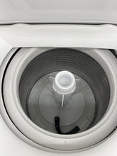 Load image into Gallery viewer, Fisher-Paykel Washer and Gas Dryer Set - 8201-1158