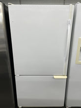 Load image into Gallery viewer, Amana Freezer on Bottom Refrigerator - 4998