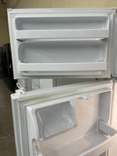 Load image into Gallery viewer, GE Refrigerator - 3800