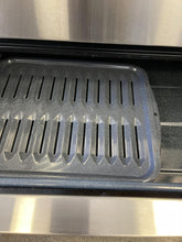 Load image into Gallery viewer, GE Stainless Electric Stove - 5456