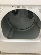 Load image into Gallery viewer, Whirlpool Inglis Washer and Gas Dryer Set - 6039 - 7541