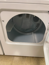 Load image into Gallery viewer, Kenmore Washer and Electric Dryer Set - 3160 - 3159