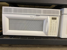 Load image into Gallery viewer, Whirlpool Microwave - 4817