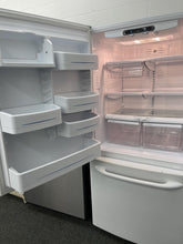 Load image into Gallery viewer, GE Freezer on Bottom Refrigerator - 3133