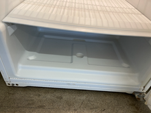 Load image into Gallery viewer, Roper Refrigerator - 2907