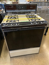 Load image into Gallery viewer, Caloric Gas Stove - 1019