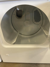 Load image into Gallery viewer, Amana Washer and Gas Dryer Set - 3809 - 8274