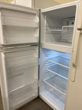 Load image into Gallery viewer, GE Refrigerator - 7880