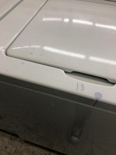 Load image into Gallery viewer, Whirlpool Washer and Gas Dryer - 1074-1814